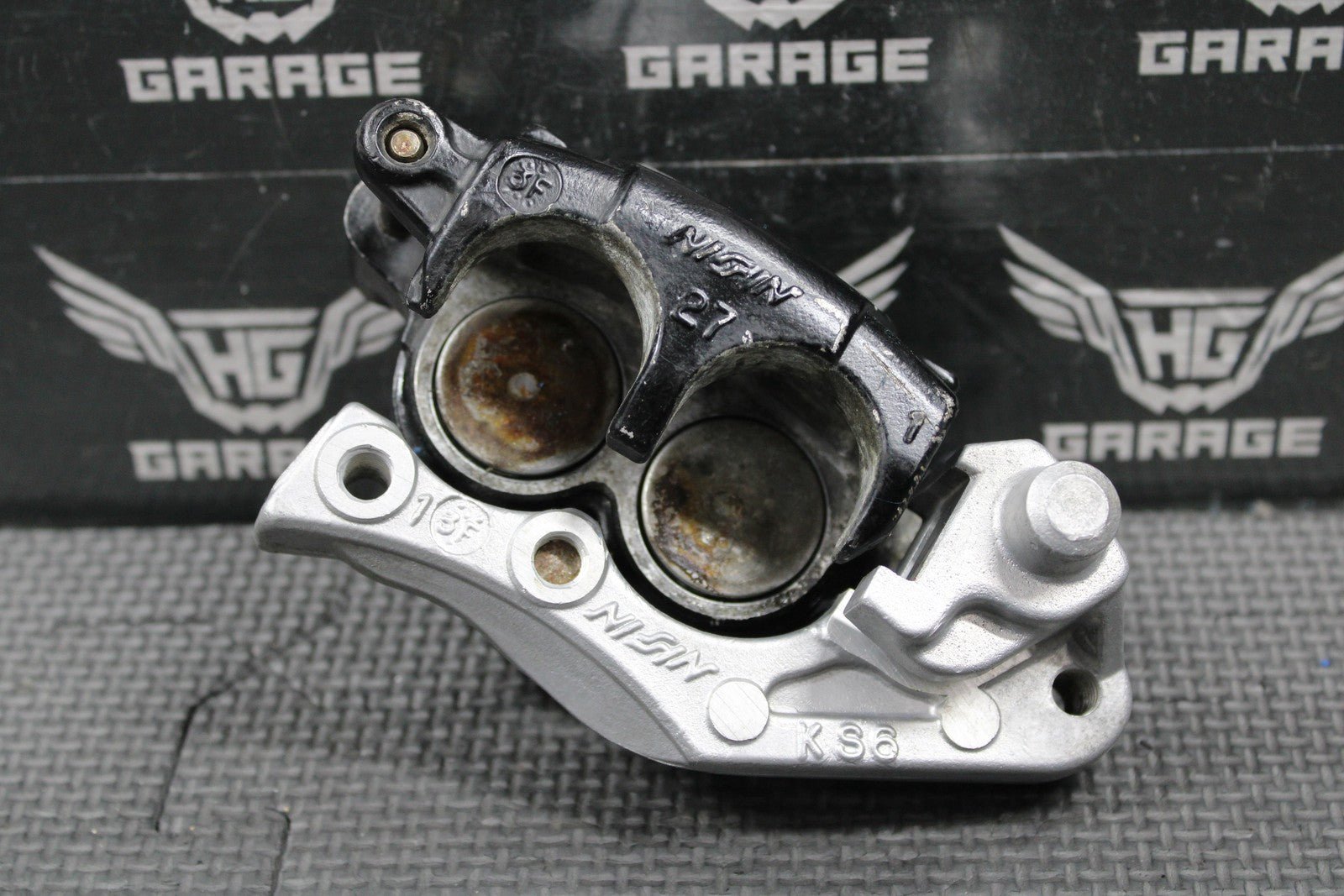 1989 HONDA 88 - 89 XR250R 87 CR250R CR500R OEM FRONT BRAKE CALIPER 45100 - MN1 - 872 - hggarage