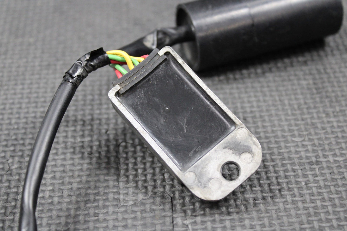2002 HONDA 02 - 07 CR250R OEM RECTIFIER VOLTAGE REGULATOR WIRING 31600 - KZ3 - J41 - hggarage