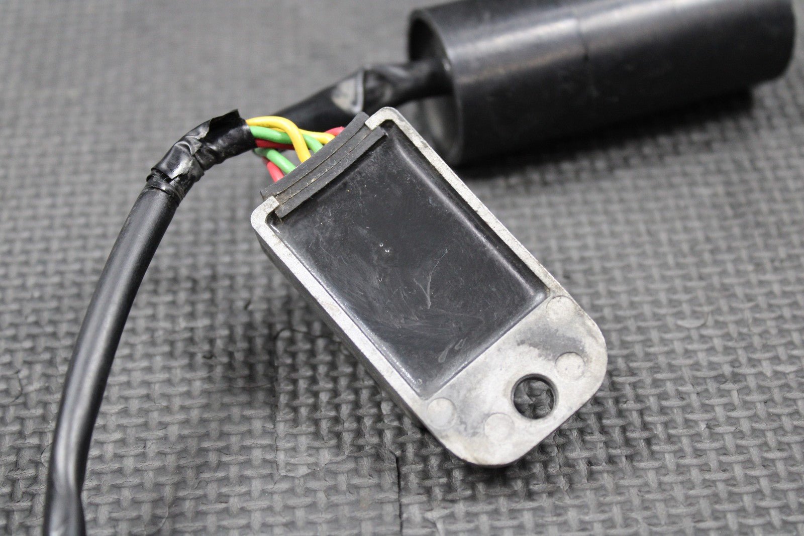 2002 HONDA 02 - 07 CR250R OEM RECTIFIER VOLTAGE REGULATOR WIRING 31600 - KZ3 - J41 - hggarage