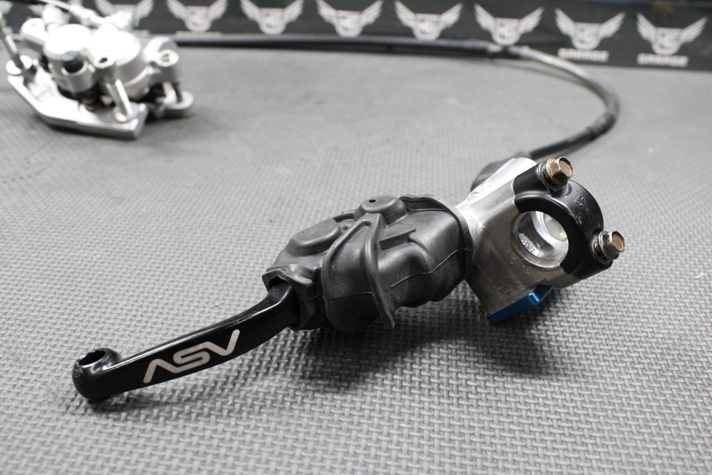 2014 KAWASAKI 13 - 14 KX250F KX450F OEM FRONT BRAKE CALIPER MASTER CYLINDER ASV - hggarage