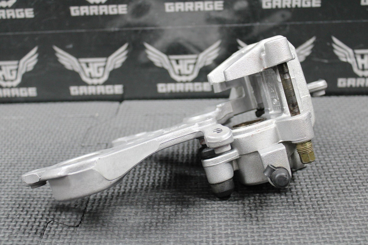 2013 HONDA CRF250R OEM NISSIN REAR BACK BRAKE CALIPER & BRACKET 43150 - KRN - 711 - hggarage