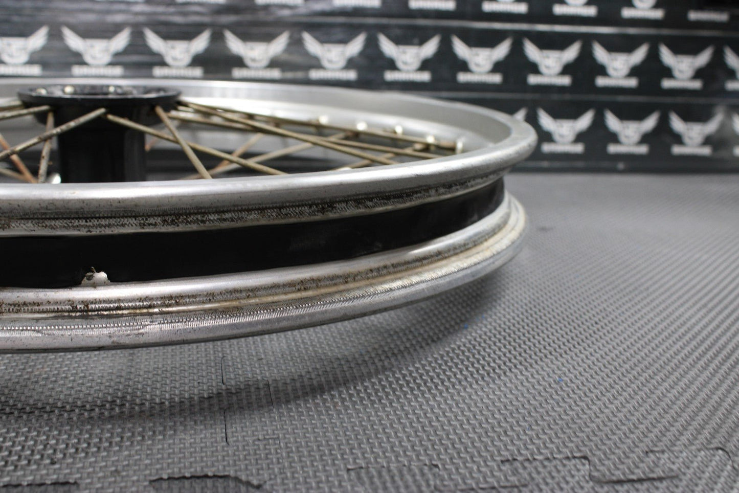 1987 HONDA XR250R OEM D.I.D FRONT WHEEL RIM HUB 44601 - MG2 - 830 44701 - KT1 - 781 - hggarage