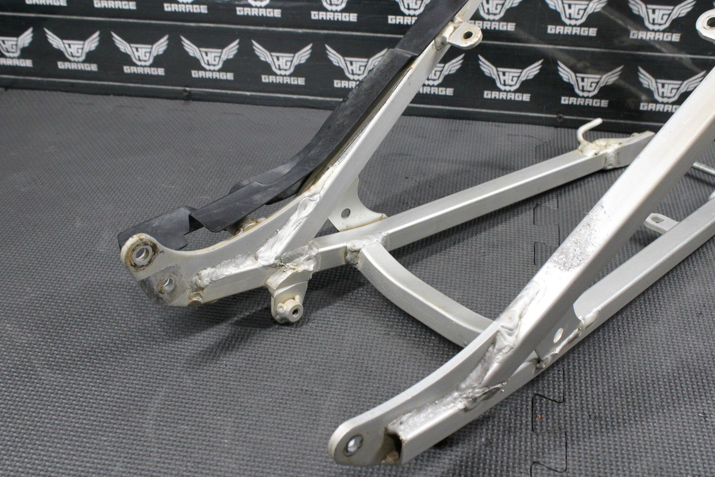 2000 SUZUKI 00 - 04 DRZ400 OEM REAR BACK SUB FRAME SUBFRAME 41200 - 29F00 - hggarage