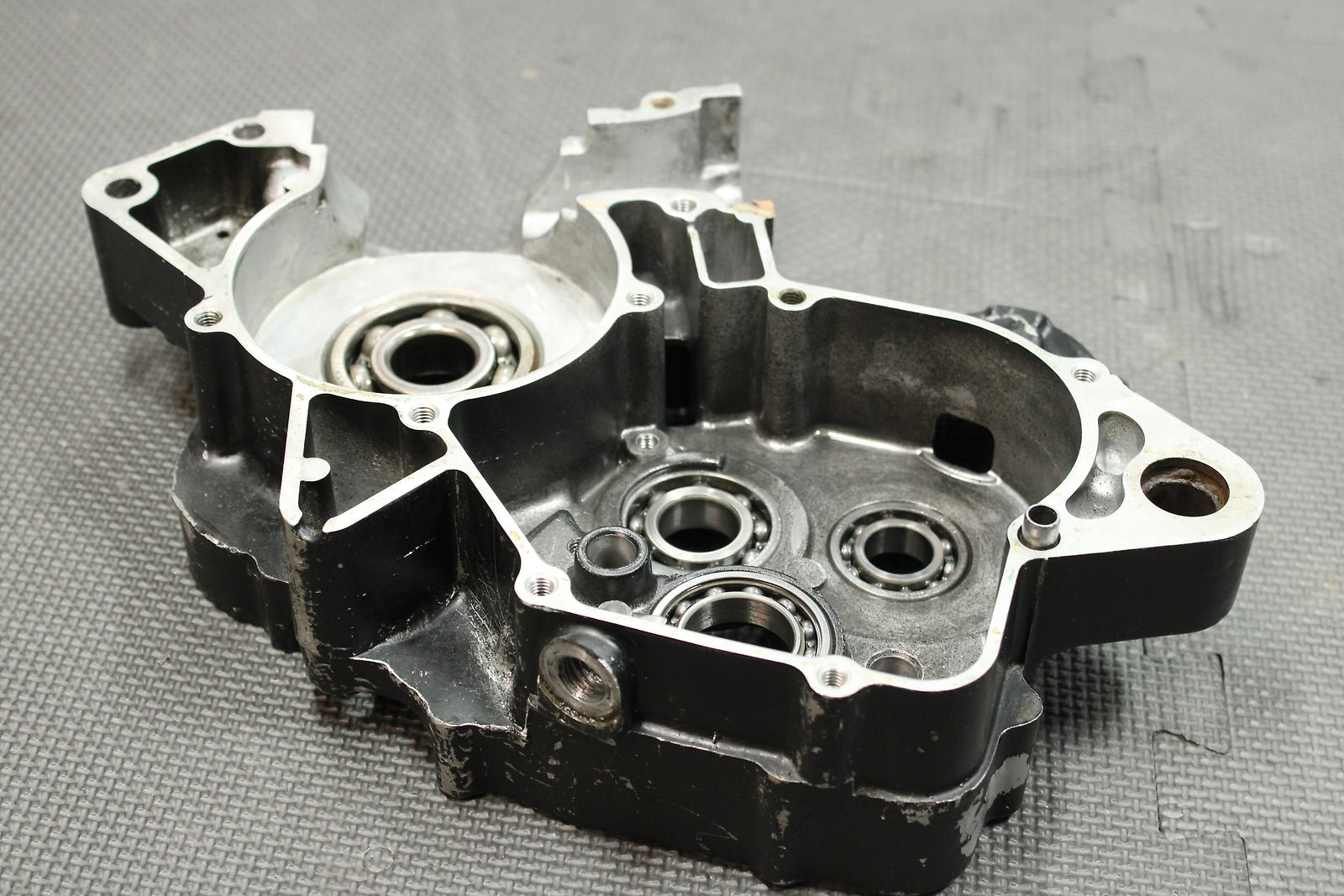 1996 HONDA CR125R OEM RIGHT ENGINE MOTOR CRANKCASE CRANK CASES BLOCK - hggarage