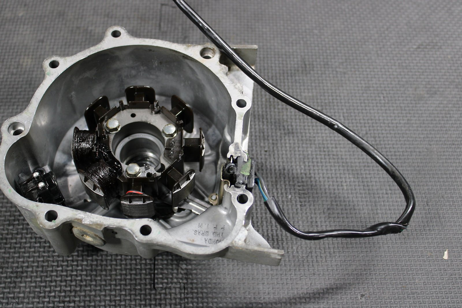 2004 HONDA CRF150F STATOR MAGNETO GENERATOR ALTERNATOR 11341 - KPT - 900 - hggarage
