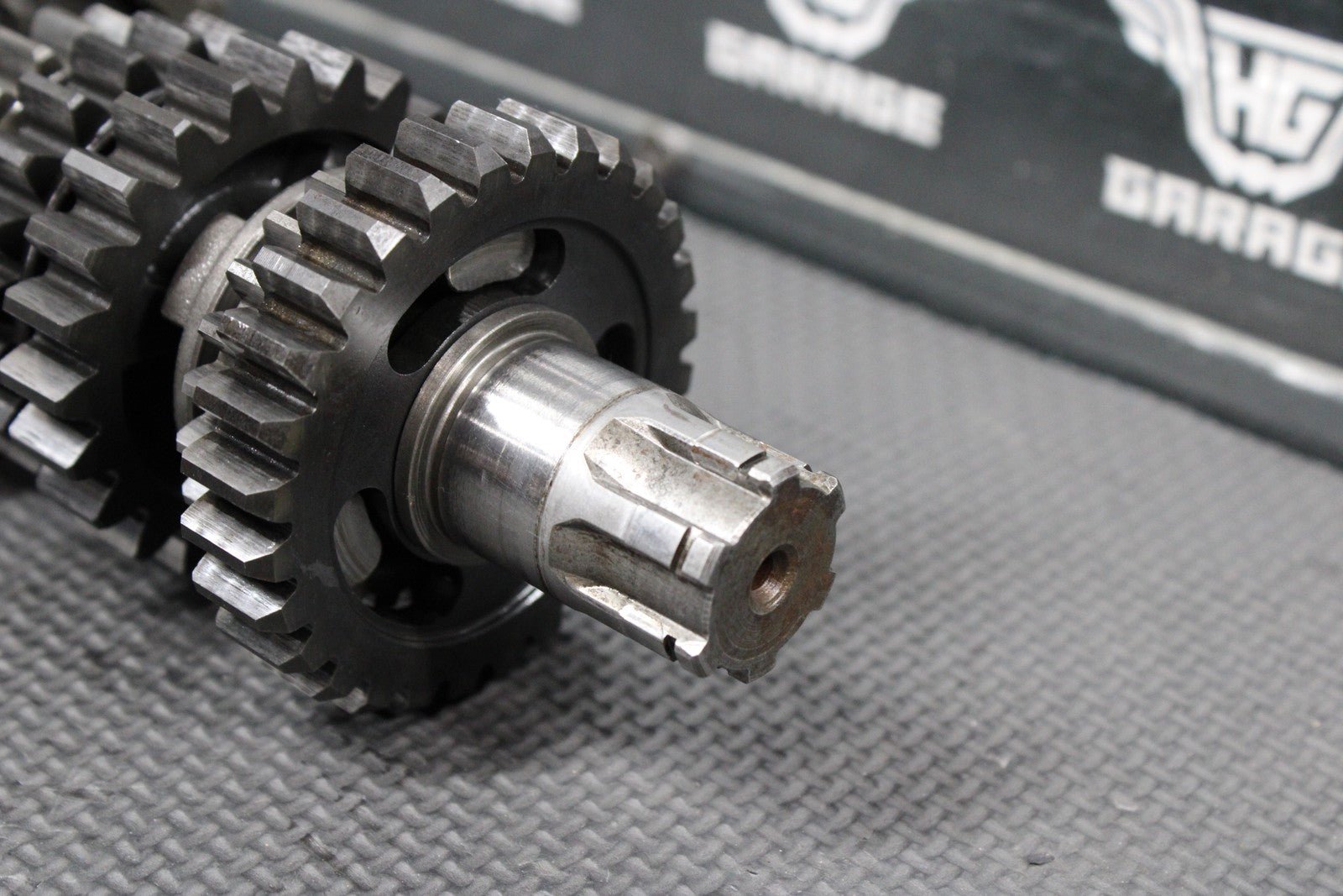 1986 KAWASAKI KDX200 OEM TRANSMISSION TRANNY GEARBOX SHIFT FORKS DRUM GEARS - hggarage
