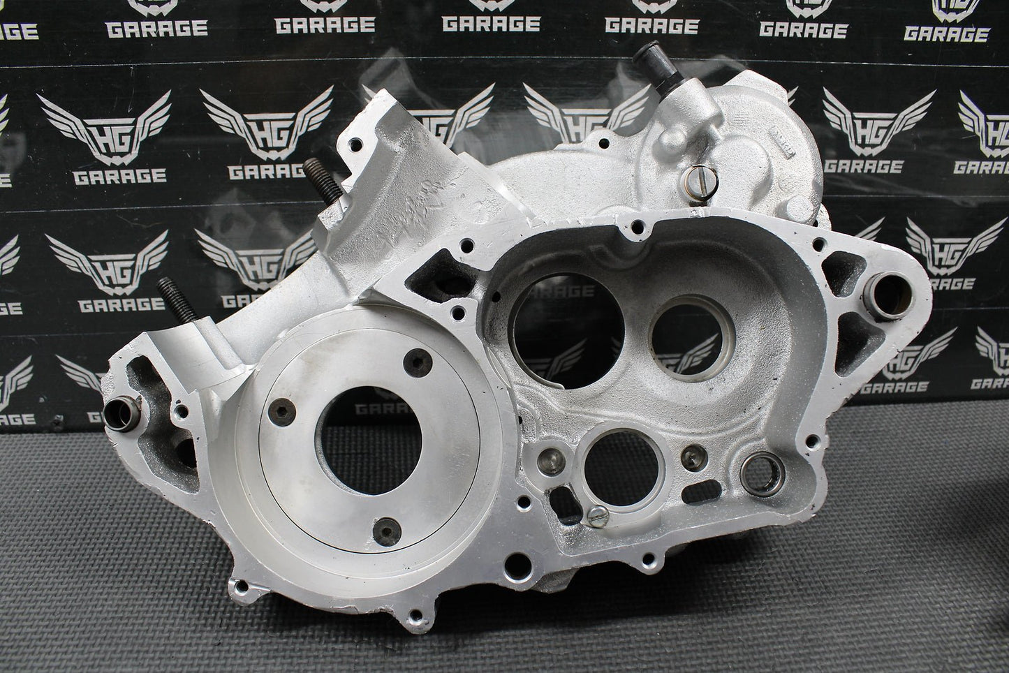1991 KTM 300 EXC OEM LEFT RIGHT ENGINE MOTOR CRANKCASE CRANK CASES 54630004200 - hggarage