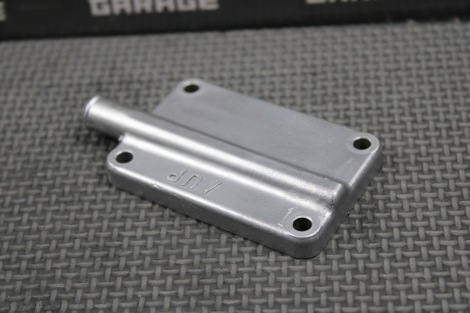 2005 YAMAHA 96 - 14 YZ125 OEM CYLINDER POWER VALVE COVER 4SS - 1131M - 01 - 00 - hggarage