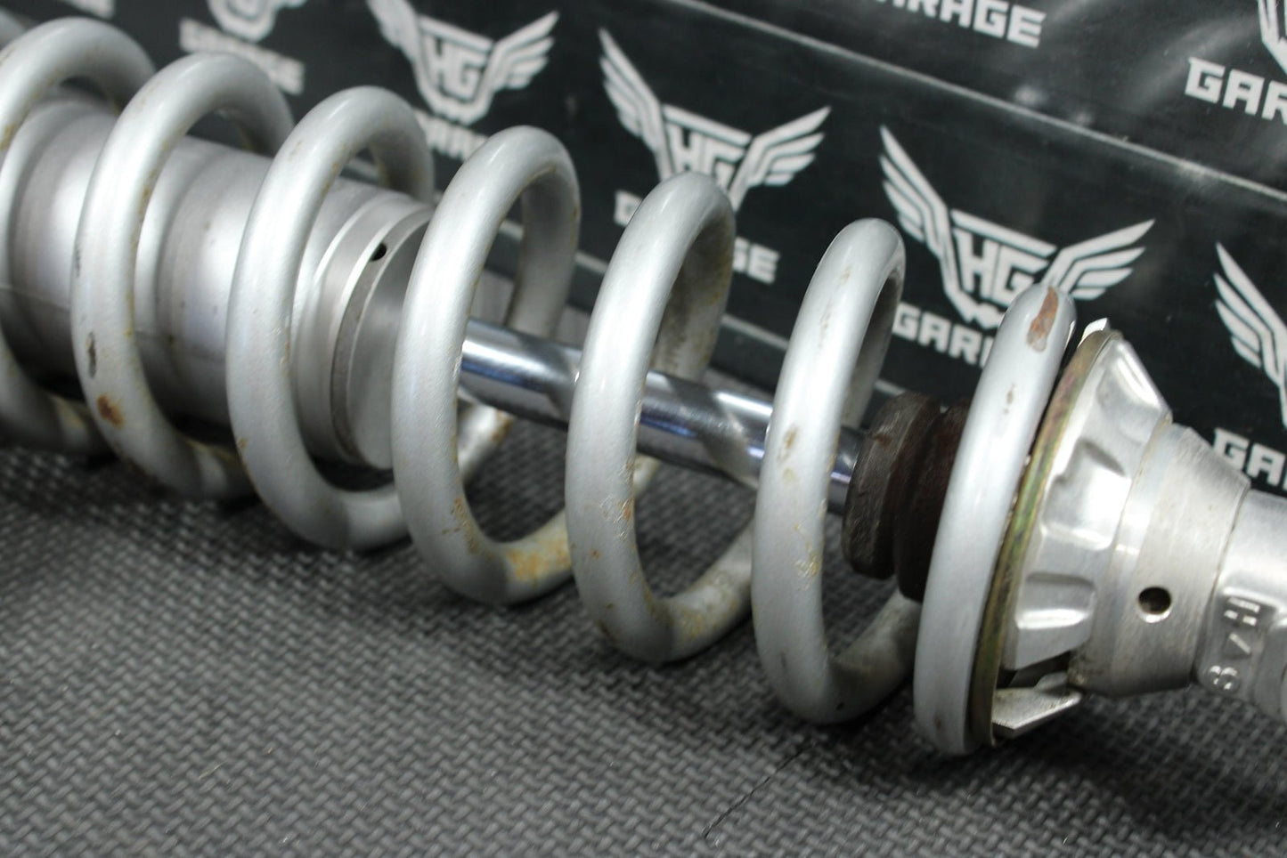 2004 Yamaha YZ450F OEM Rear Back Shock Absorber Suspension 5XD - 22210 - 00 - 00 - hggarage