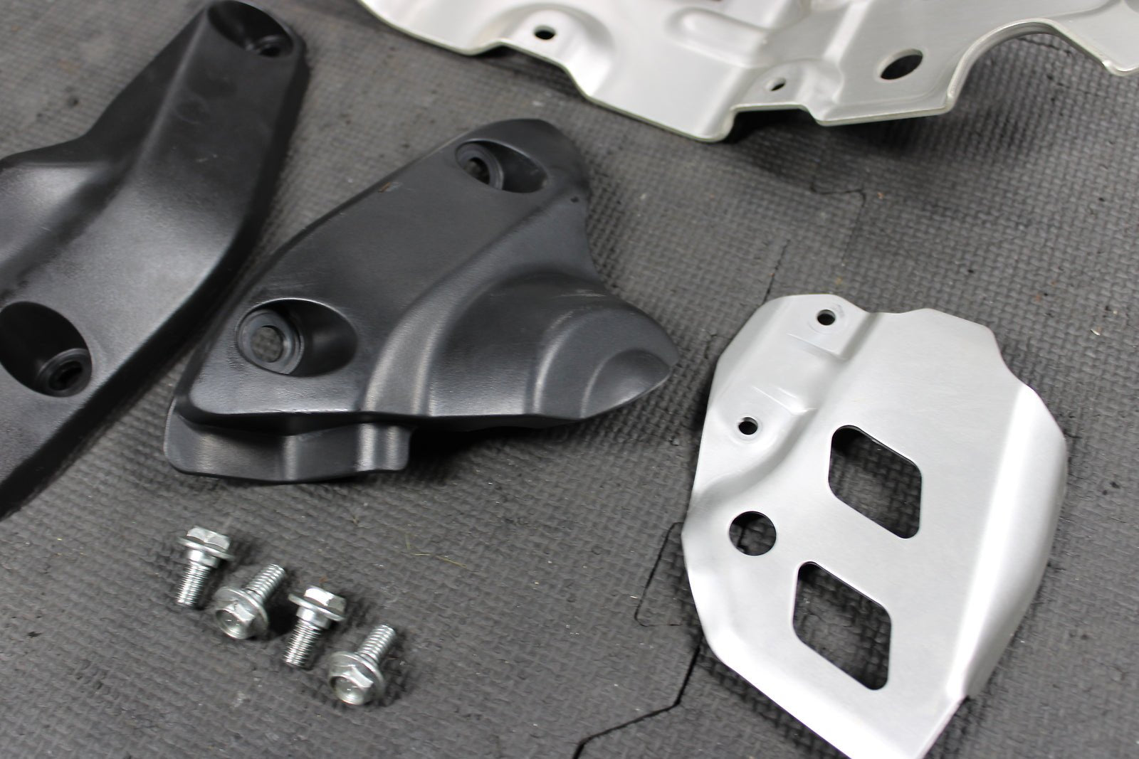 2013 SUZUKI DRZ400SM OEM LOWER SKIDPLATE ENGINE GURADS MASTER CYLINDER GUARD - hggarage