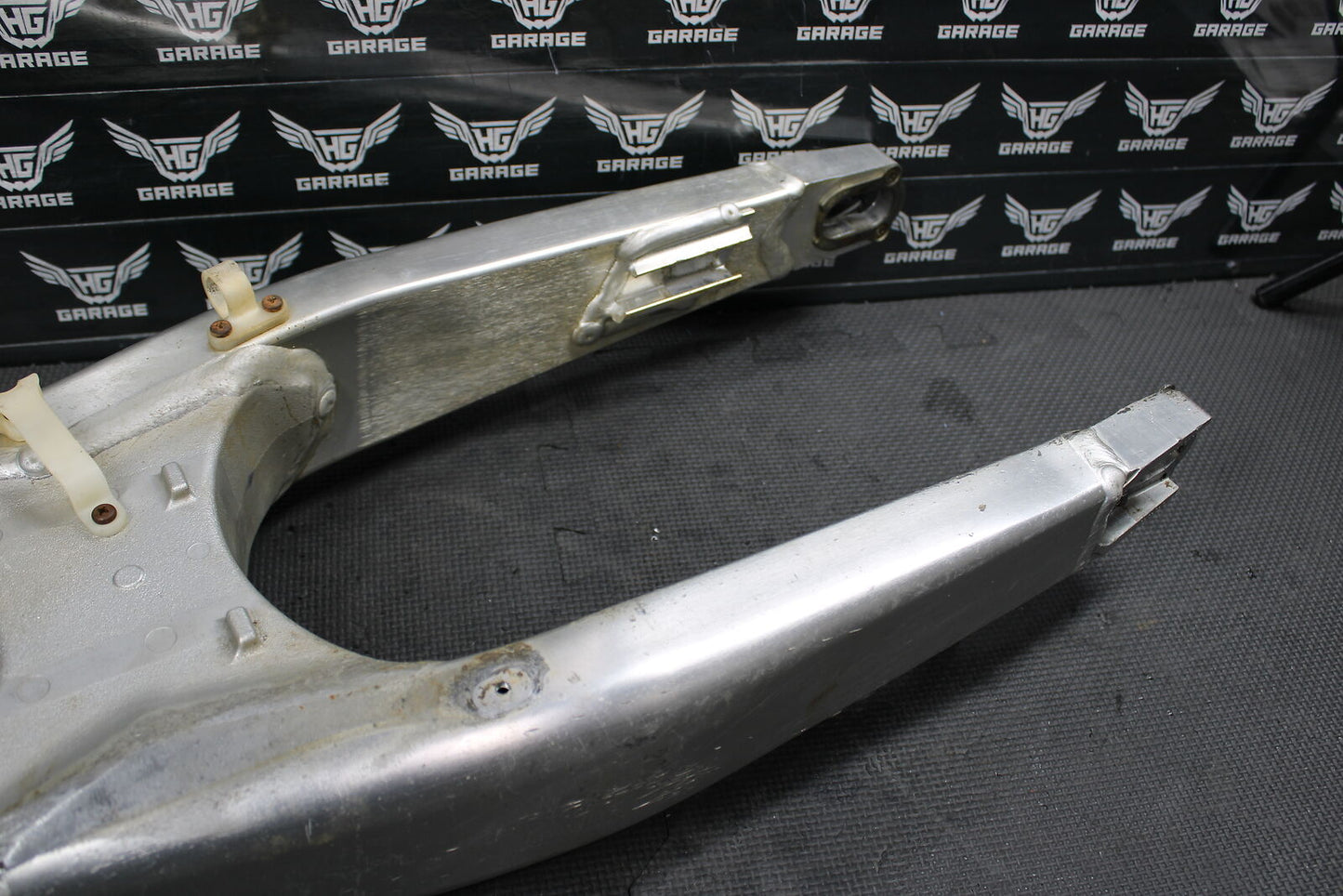 2013 HONDA 13-16 CRF450R OEM SWINGARM SWING ARM SUSPENSION