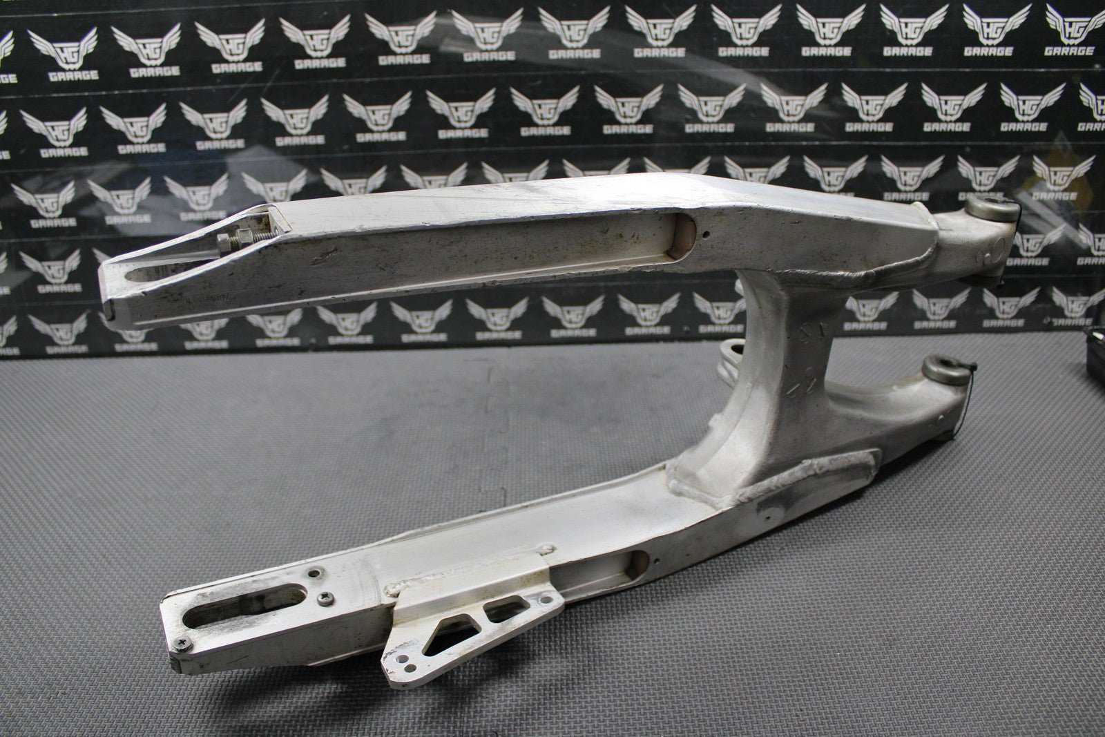 1988 HONDA CR125R OEM SWINGARM SWING ARM REAR SUSPENSION 52000 - KS6 - 830 GOOD! - hggarage