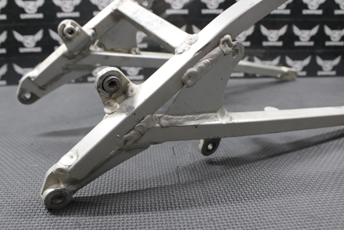 1998 SUZUKI 96 - 00 RM125 RM250 OEM REAR BACK SUB FRAME SUBFRAME RAIL 41200 - 36E00 - hggarage
