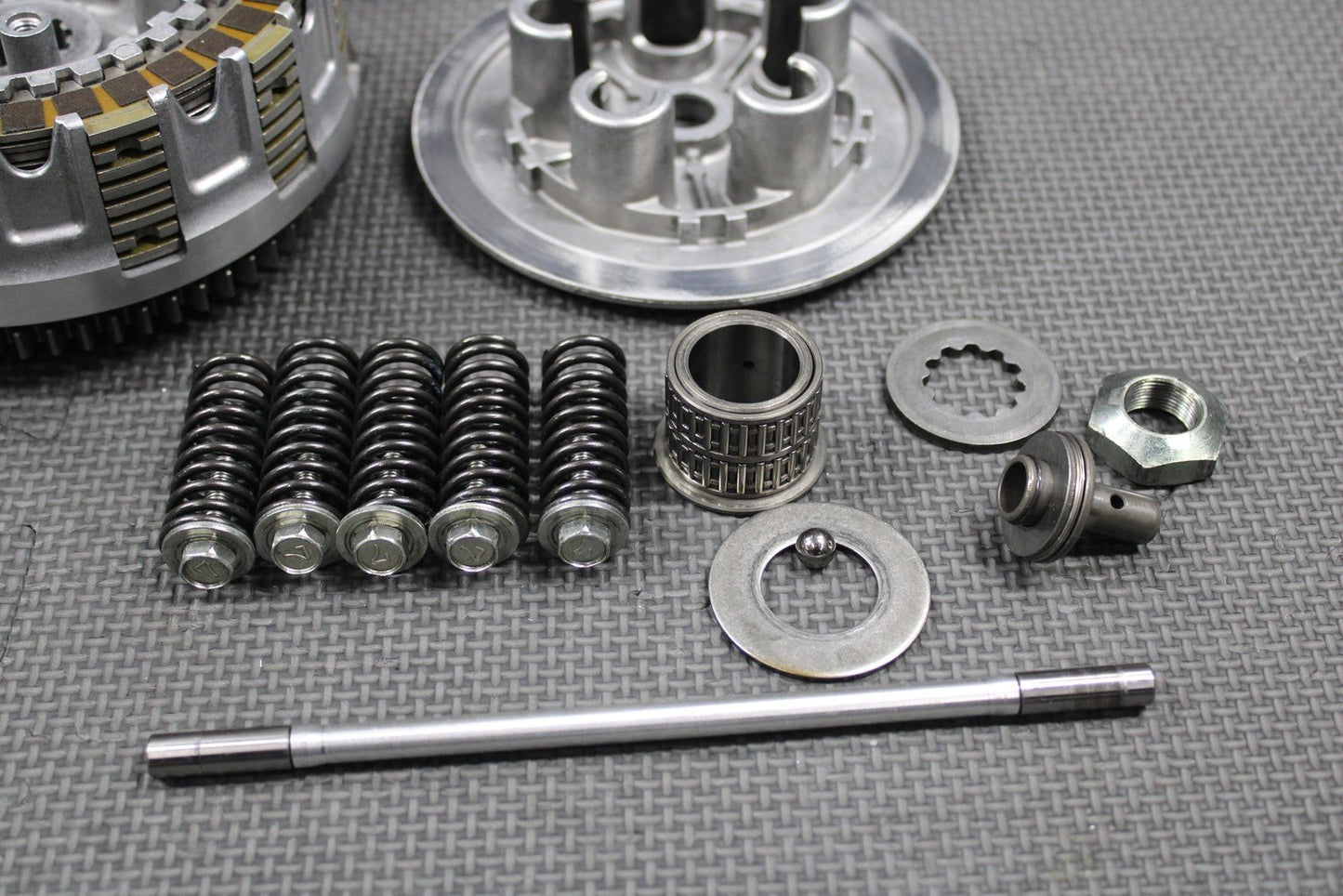 2007 KAWASAKI KX250F OEM COMPLETE CLUTCH W PLATES BASKET HUB 13095 - 0049 NICE! - hggarage