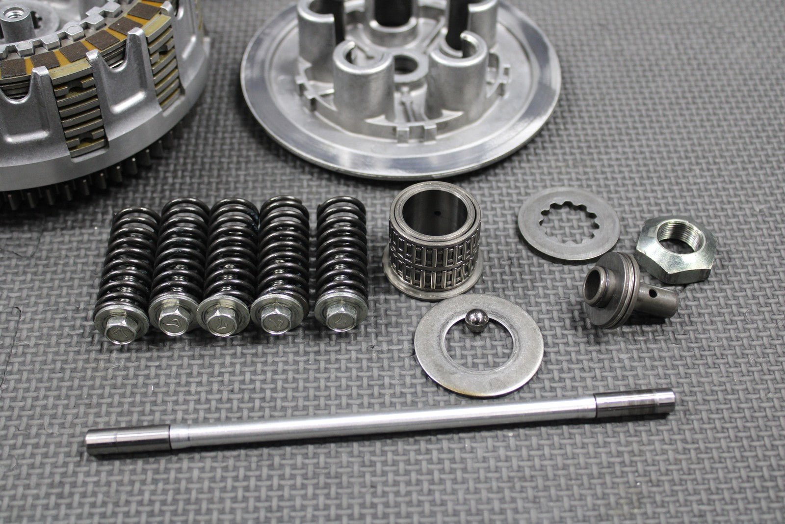 2007 KAWASAKI KX250F OEM COMPLETE CLUTCH W PLATES BASKET HUB 13095 - 0049 NICE! - hggarage