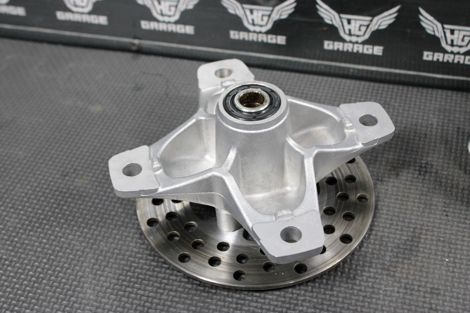 1991 YAMAHA BANSHEE 350 OEM FRONT WHEEL LEFT RIGHT RIM HUB HUBS - hggarage
