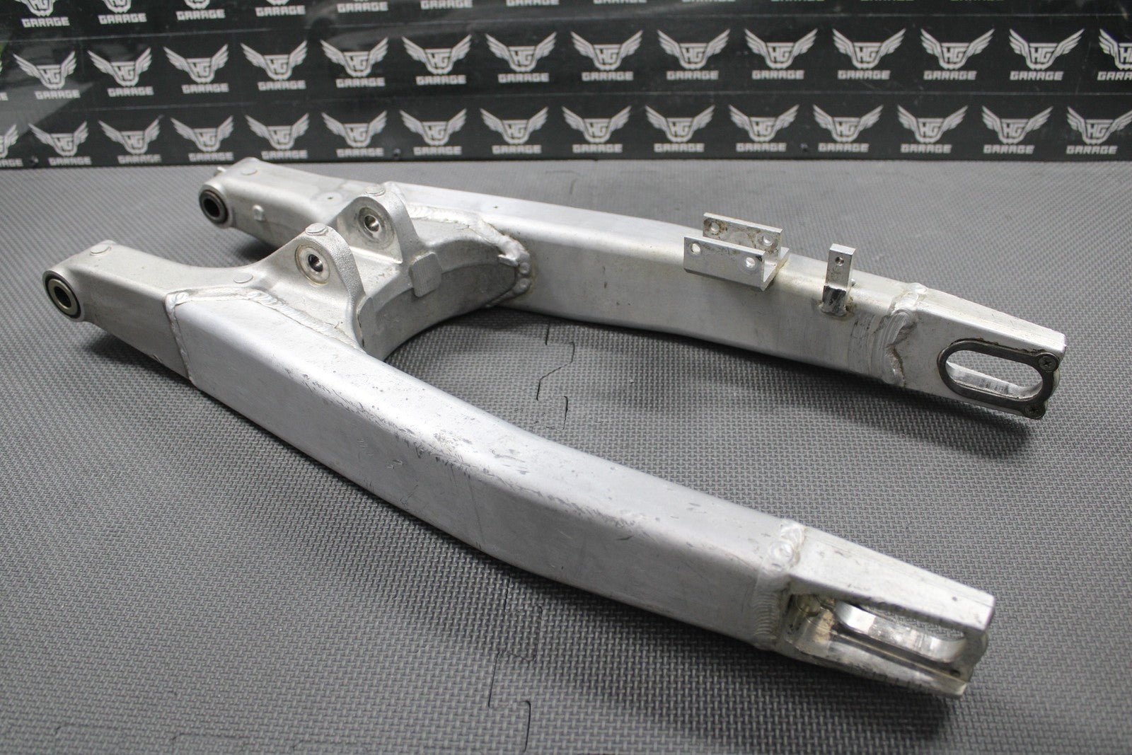2007 2008 KAWASAKI KX250F OEM SWINGARM SWING ARM SUSPENSION 33001 - 0107 NICE! - hggarage