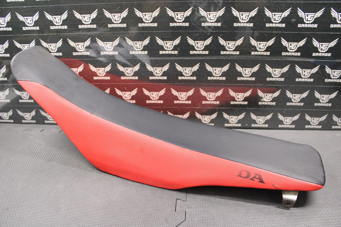 2008 06 - 08 HONDA CRF250R OEM SEAT SADDLE FOAM PAN COVER 77100 - KRN - A01 - hggarage