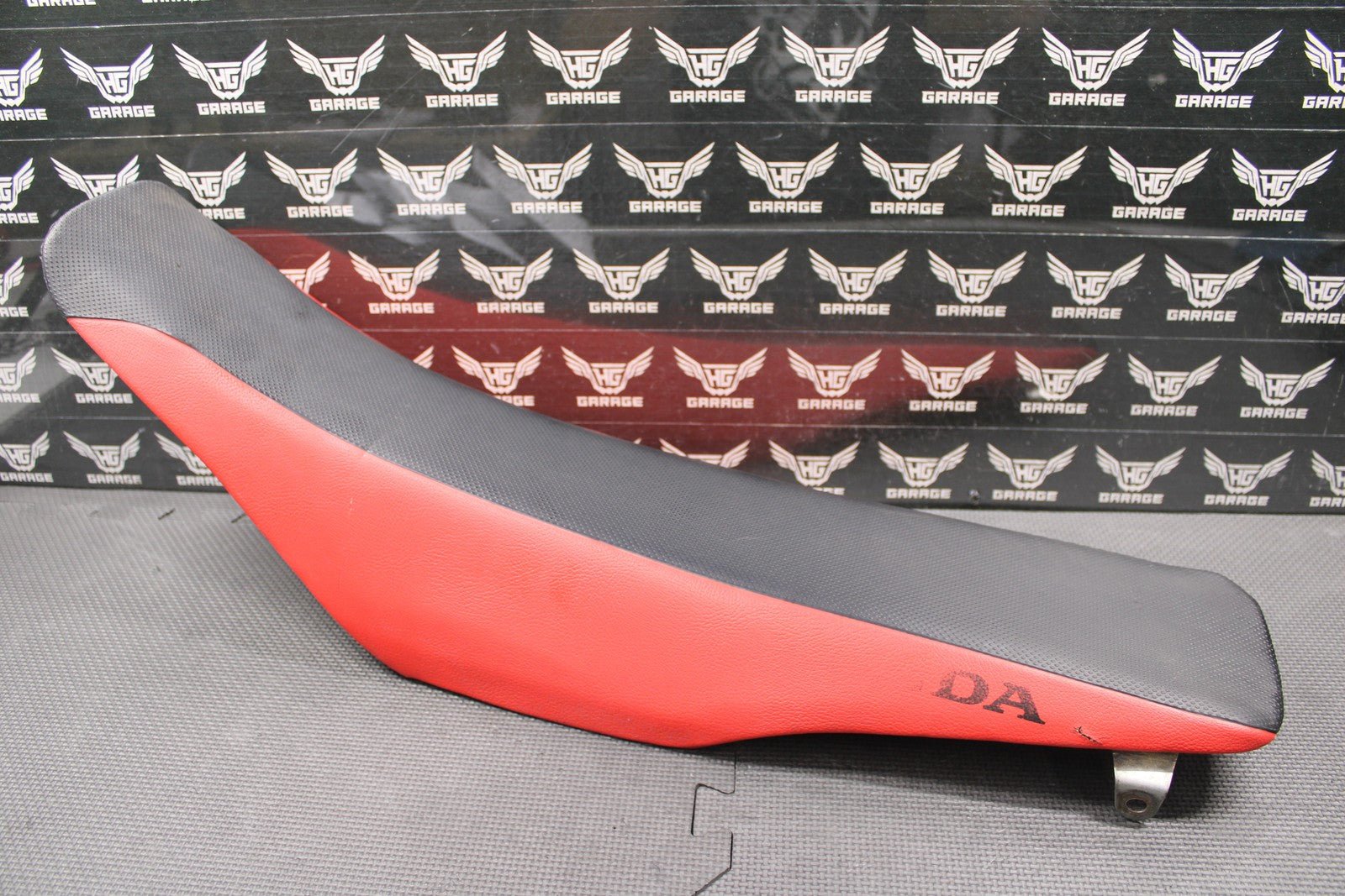 2008 06 - 08 HONDA CRF250R OEM SEAT SADDLE FOAM PAN COVER 77100 - KRN - A01 - hggarage