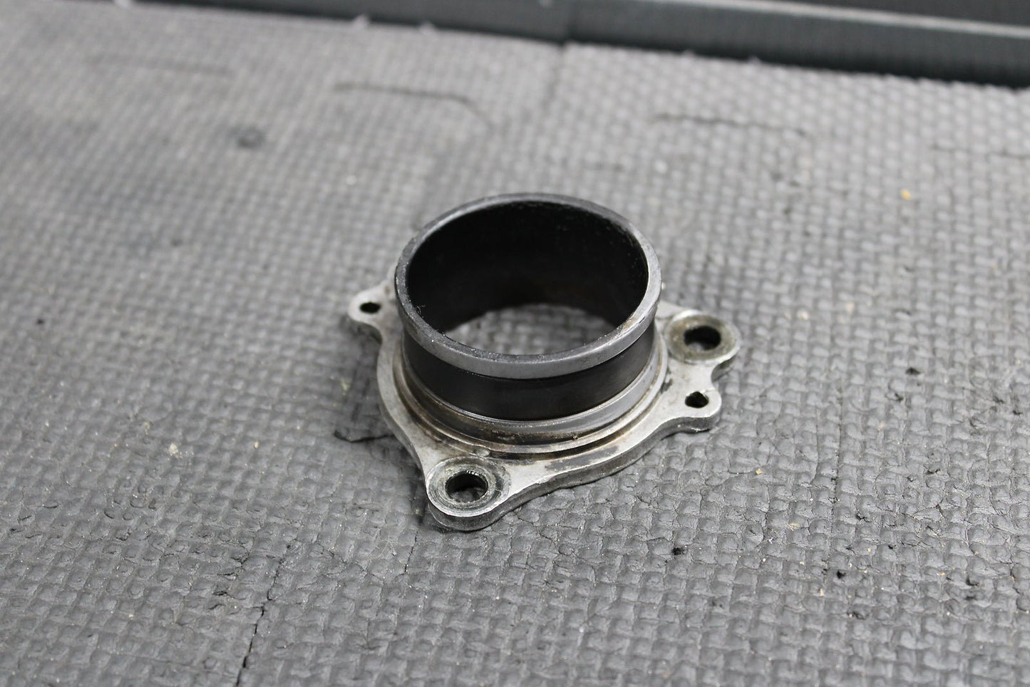 1998 HONDA CR125R OEM EXHAUST PIPE CHAMBER HEADER JOINT 18352 - KZ4 - 700 - hggarage
