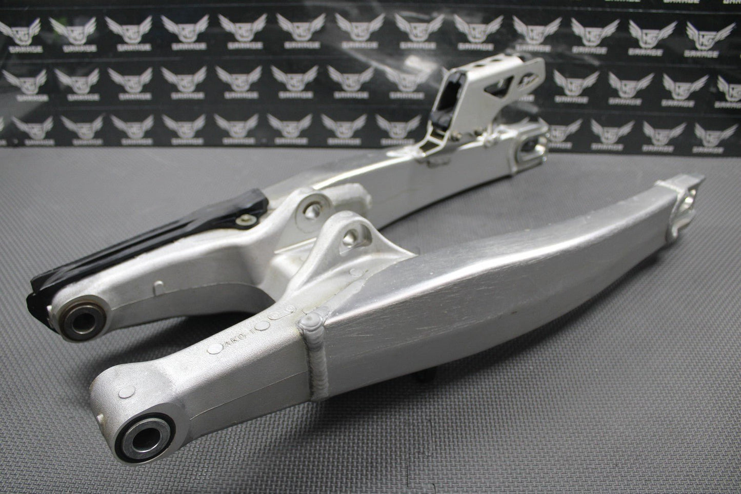 2020 SUZUKI 19 - 21 RMZ250 OEM SWINGARM SWING ARM SUSPENSION 61000 - 46K00 GOOD! - hggarage