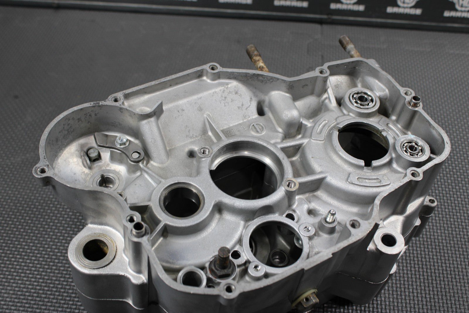 1997 97 - 99 KAWASAKI KX250 LEFT RIGHT ENGINE CRANKCASE CRANK CASES BLOCK NEED WOR - hggarage