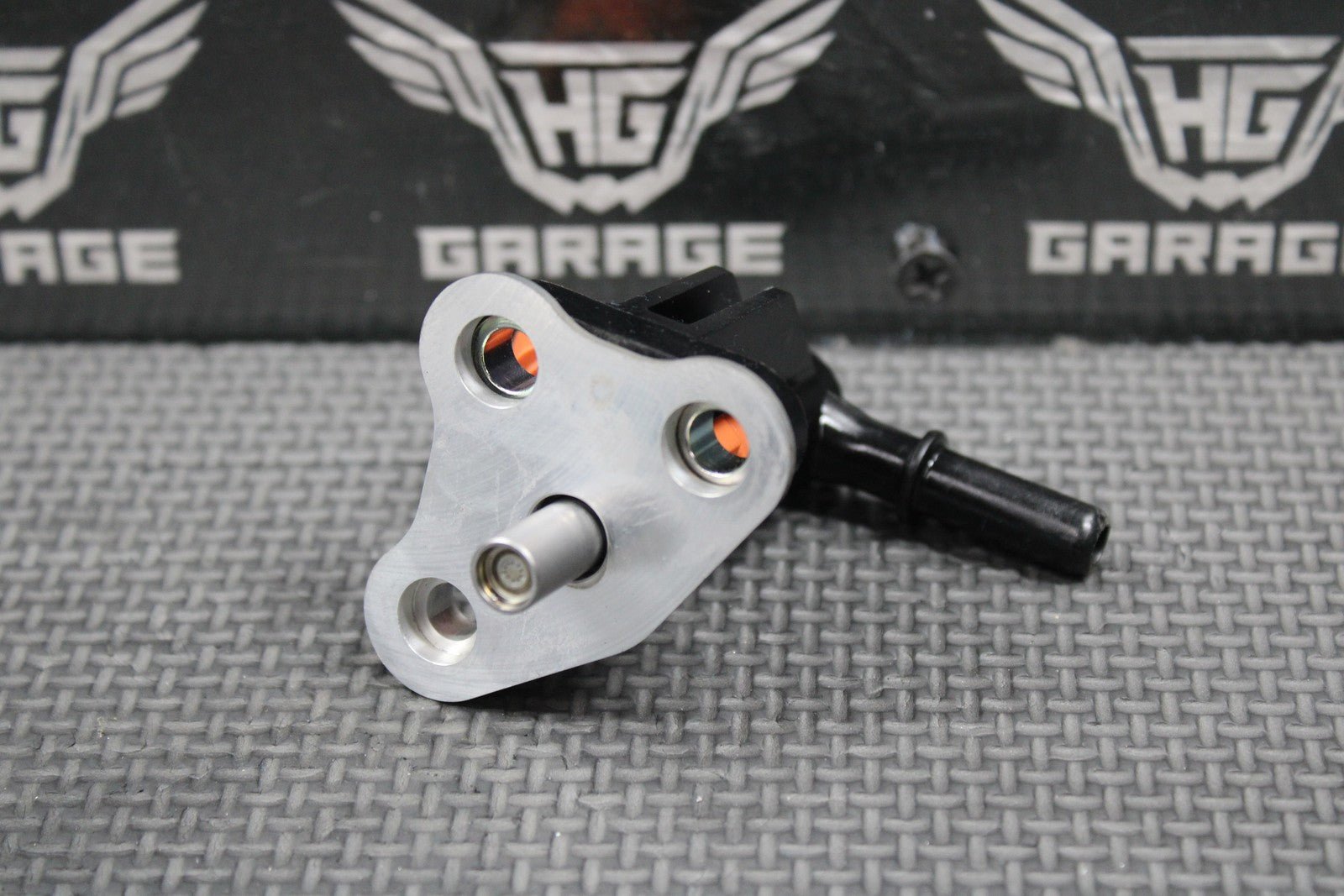 2020 SUZUKI 19 - 25 RMZ250 OEM FUEL INJECTOR AIRBOX MOUNT NOZZLE 15710 - 46K10 GOOD! - hggarage