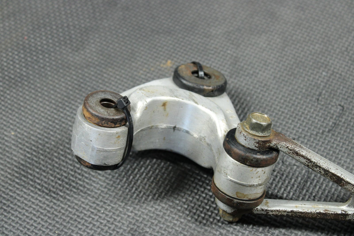 1993 Honda CR80R OEM Rear Shock Linkage Links 52460 - GS2 - 700 52470 - GS2 - 700 - hggarage