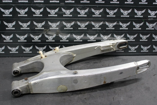 2005 Yamaha YZ250F OEM Swingarm Swing Arm Suspension 1C3 - 22110 - 00 - 00 - hggarage