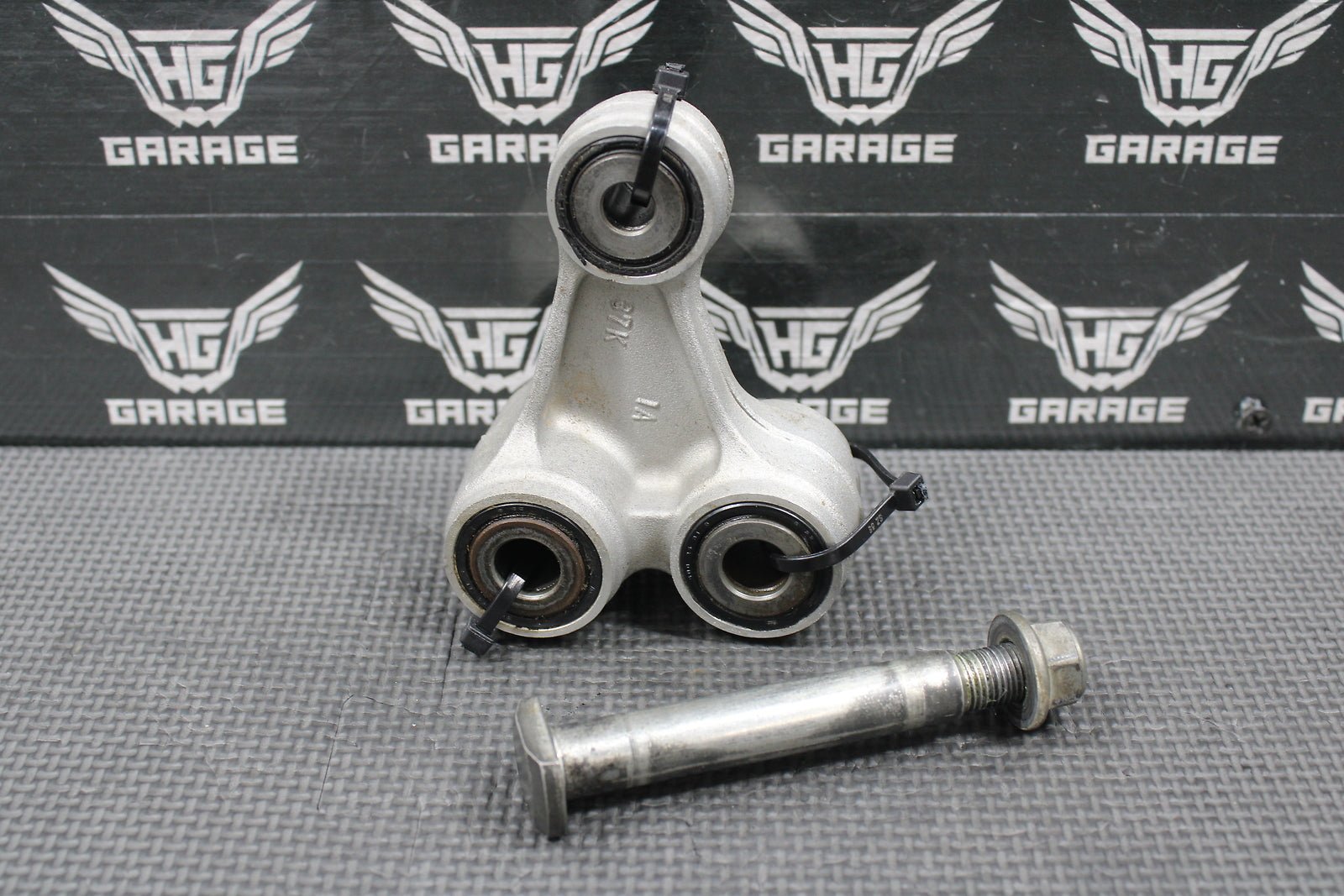 2018 18 - 20 SUZUKI RMZ450 OEM REAR SHOCK CUSHION LINKAGE LEVER ARM 62600 - 37880 - hggarage