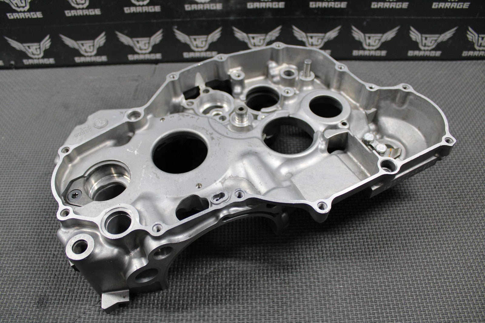 2009 YAMAHA 06 - 09 YZ450F OEM RIGHT SIDE ENGINE MOTOR CRANKCASE CRANK CASE GOOD! - hggarage