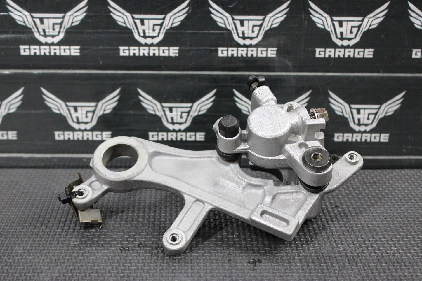2018 HONDA CRF250R 18 - 22 OEM NISSIN REAR BACK BRAKE CALIPER 43150 - MKE - A01 - hggarage