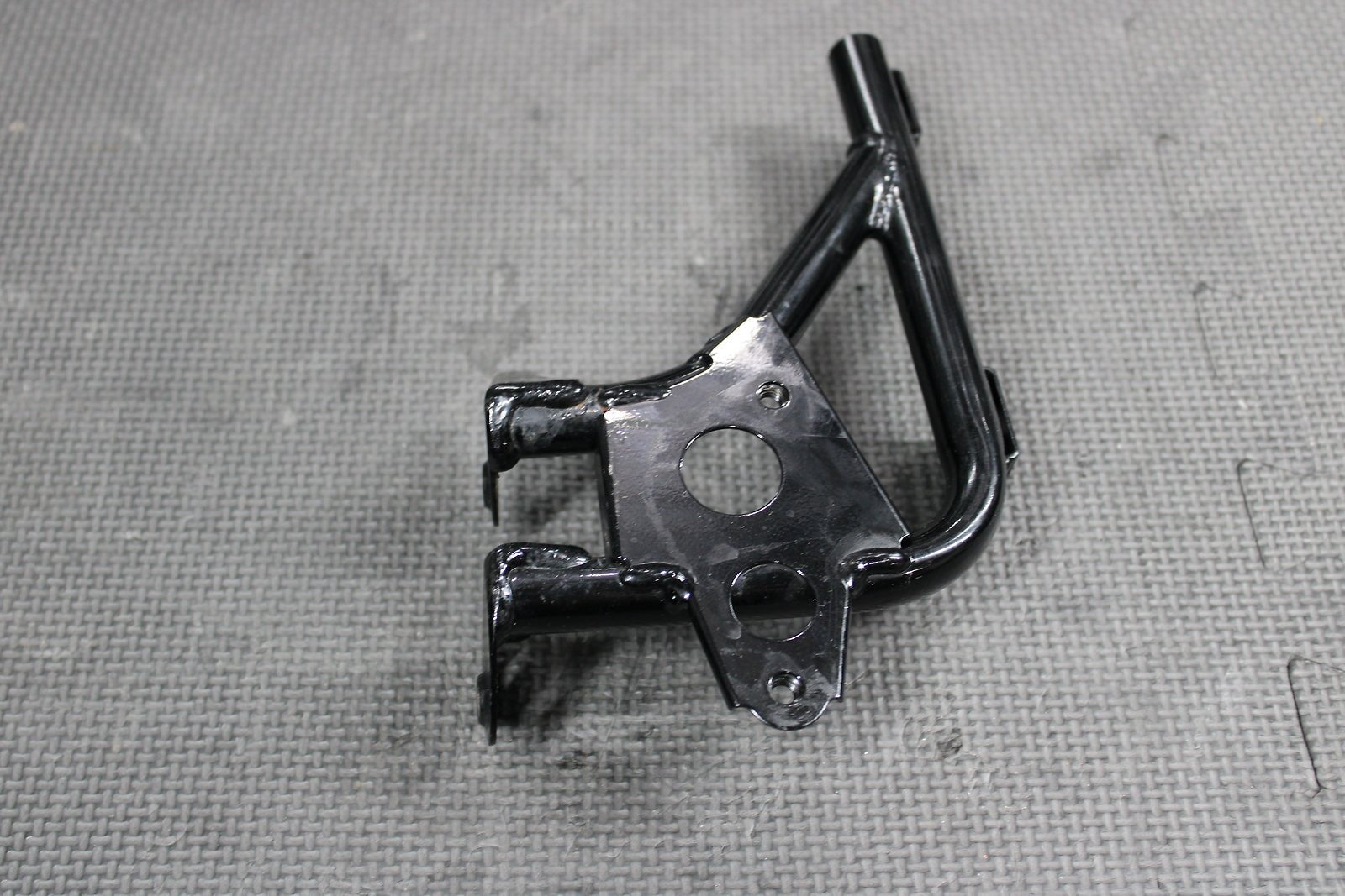 2020 KAWASAKI 01 - 09 / 11 - 21 KX100 OEM RADIATOR MOUNT HOLDER STAY - hggarage