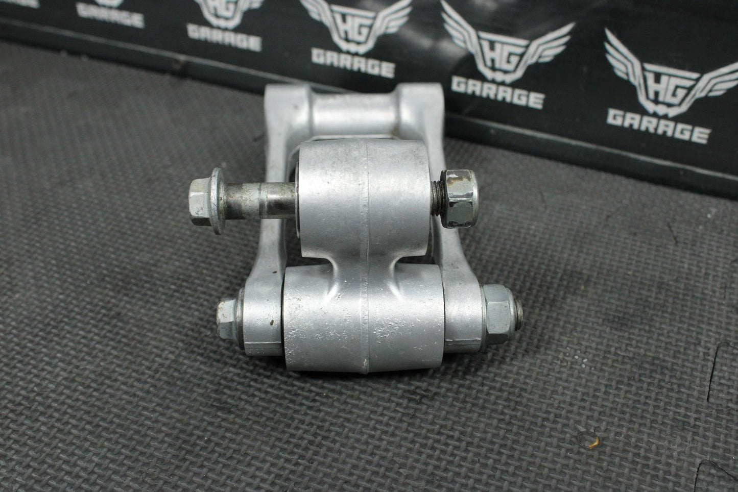 2004 HONDA CRF250R OEM REAR SHOCK LINKAGE LINKS RELAY ARM 52465 - KSK - 000 - hggarage