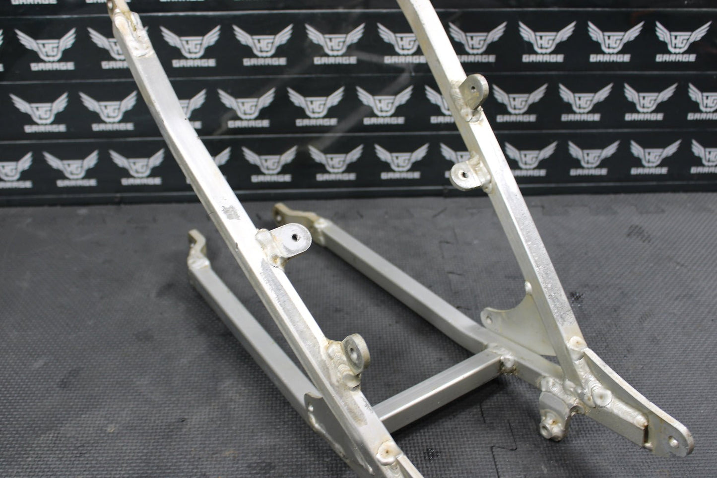 1999 SUZUKI 96 - 00 RM125 RM250 OEM REAR BACK SUB FRAME SUBFRAME 41200 - 36E00 - hggarage