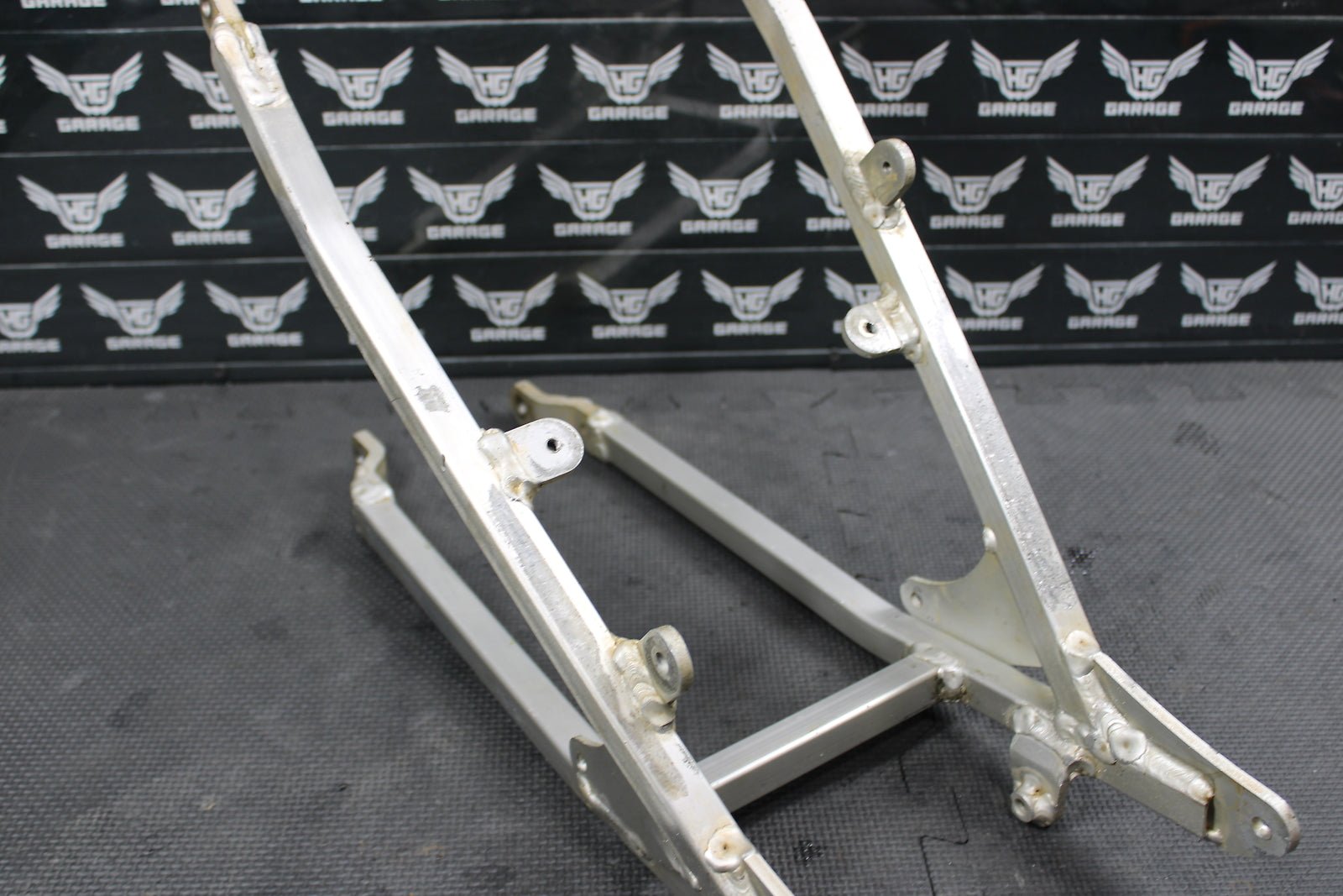 1999 SUZUKI 96 - 00 RM125 RM250 OEM REAR BACK SUB FRAME SUBFRAME 41200 - 36E00 - hggarage