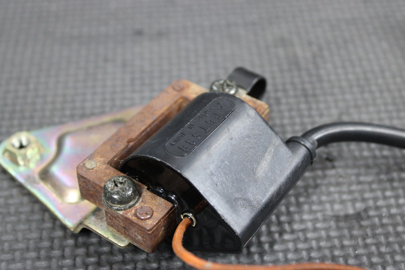 1997 YAMAHA RT100 OEM IGNITION COIL SPARK PLUG 355 - 82310 - 40 - 00 8DG - 82370 - 00 - 00 - hggarage