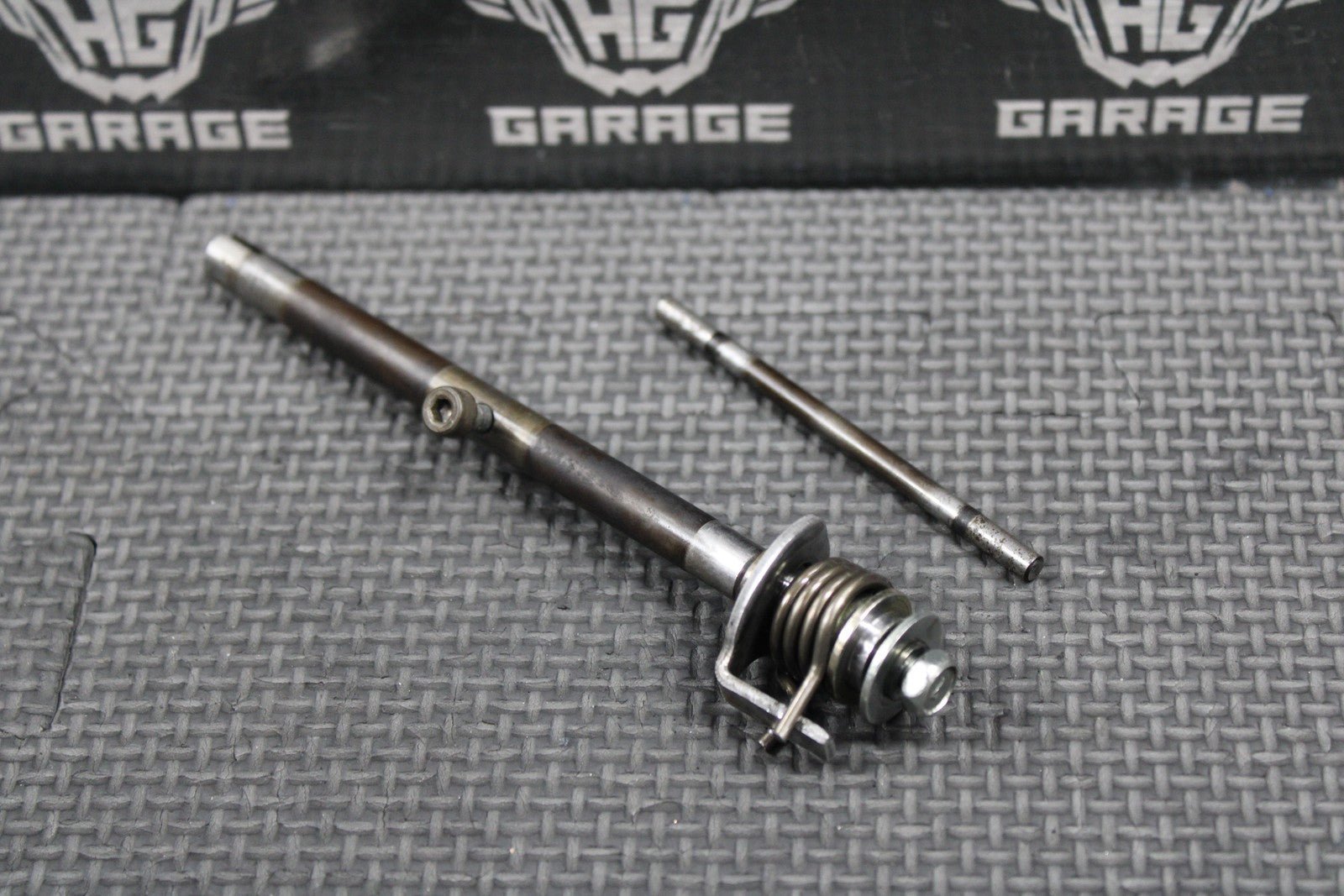 1999 SUZUKI 99 - 00 RM250 OEM EXHAUST POWER VALVE SHAFT LEVER PIN 11266 - 28C10 - hggarage