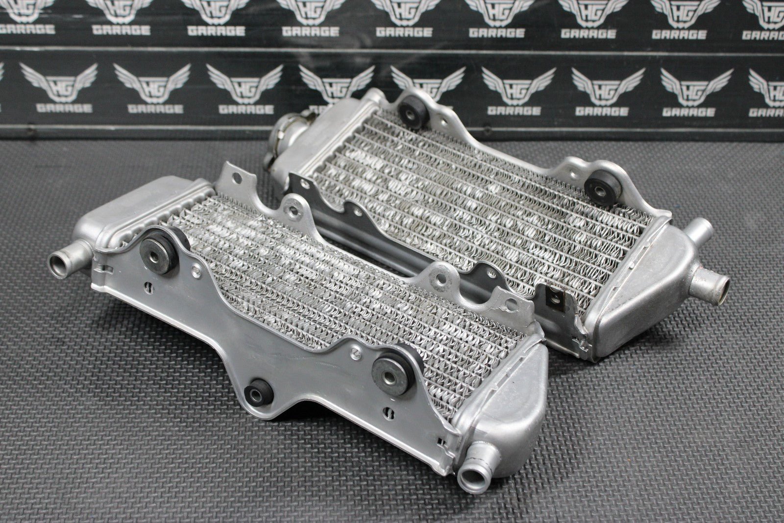 2001 96 - 01 YAMAHA YZ250 OEM LEFT RIGHT ENGINE COOLING RADIATOR RADIATORS SET - hggarage