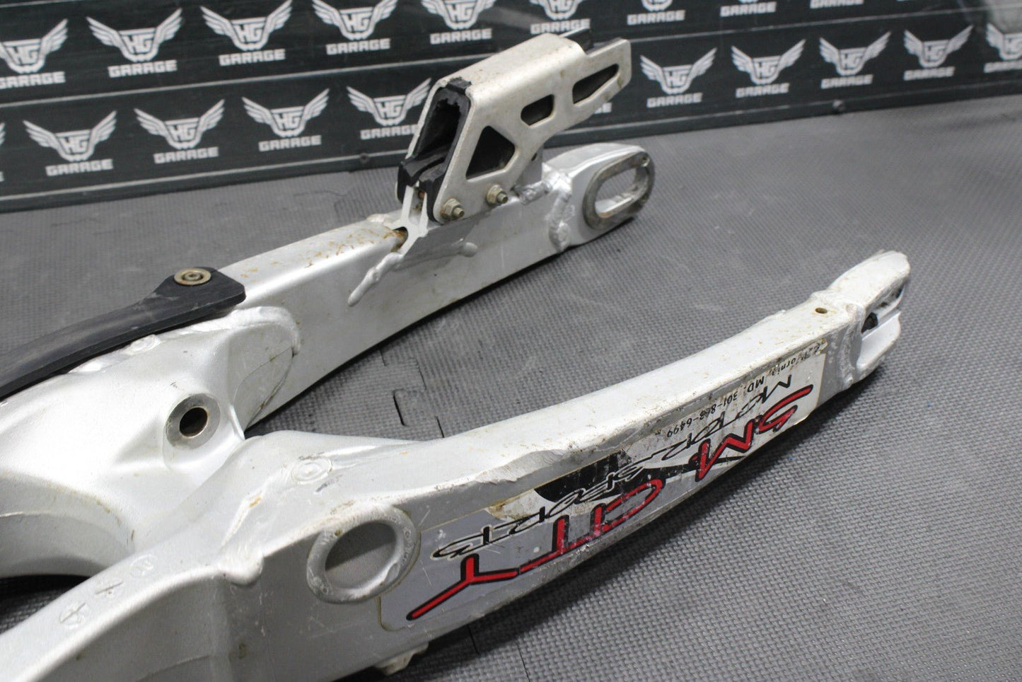 2002 YAMAHA YZ250 OEM 2T SWINGARM SWING ARM SUSPENSION REAR ARM 5NY - 22110 - 00 - 00 - hggarage