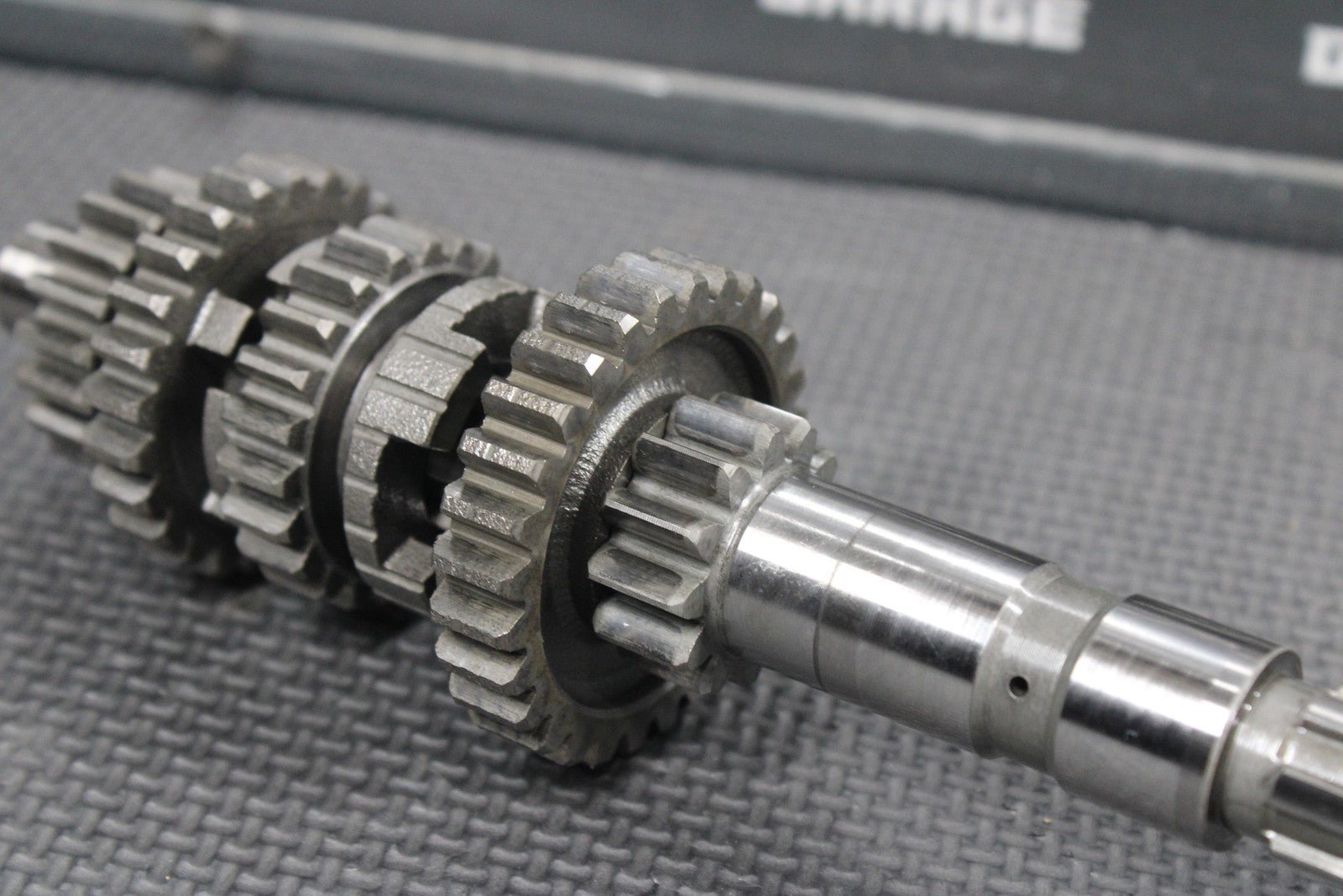 1987 YAMAHA TW200 OEM ENGINE TRANSMISSION TRANNY GEARBOX SHIFT FORKS DRUM GEARS - hggarage
