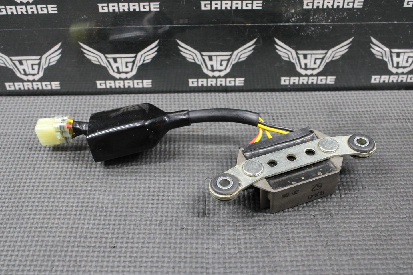 KAWASAKI 13 - 16 KX250F 13 - 15 KX450F OEM RECTIFIER VOLTAGE REGULATOR 21066 - 0742 - hggarage