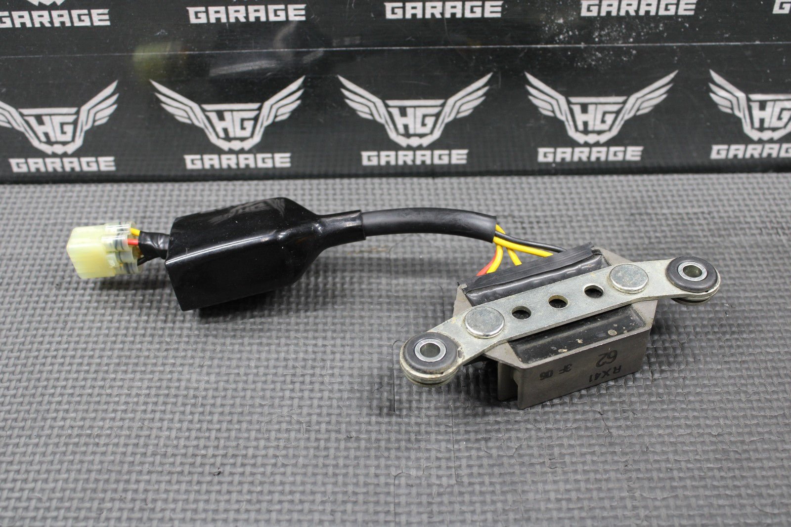 KAWASAKI 13 - 16 KX250F 13 - 15 KX450F OEM RECTIFIER VOLTAGE REGULATOR 21066 - 0742 - hggarage