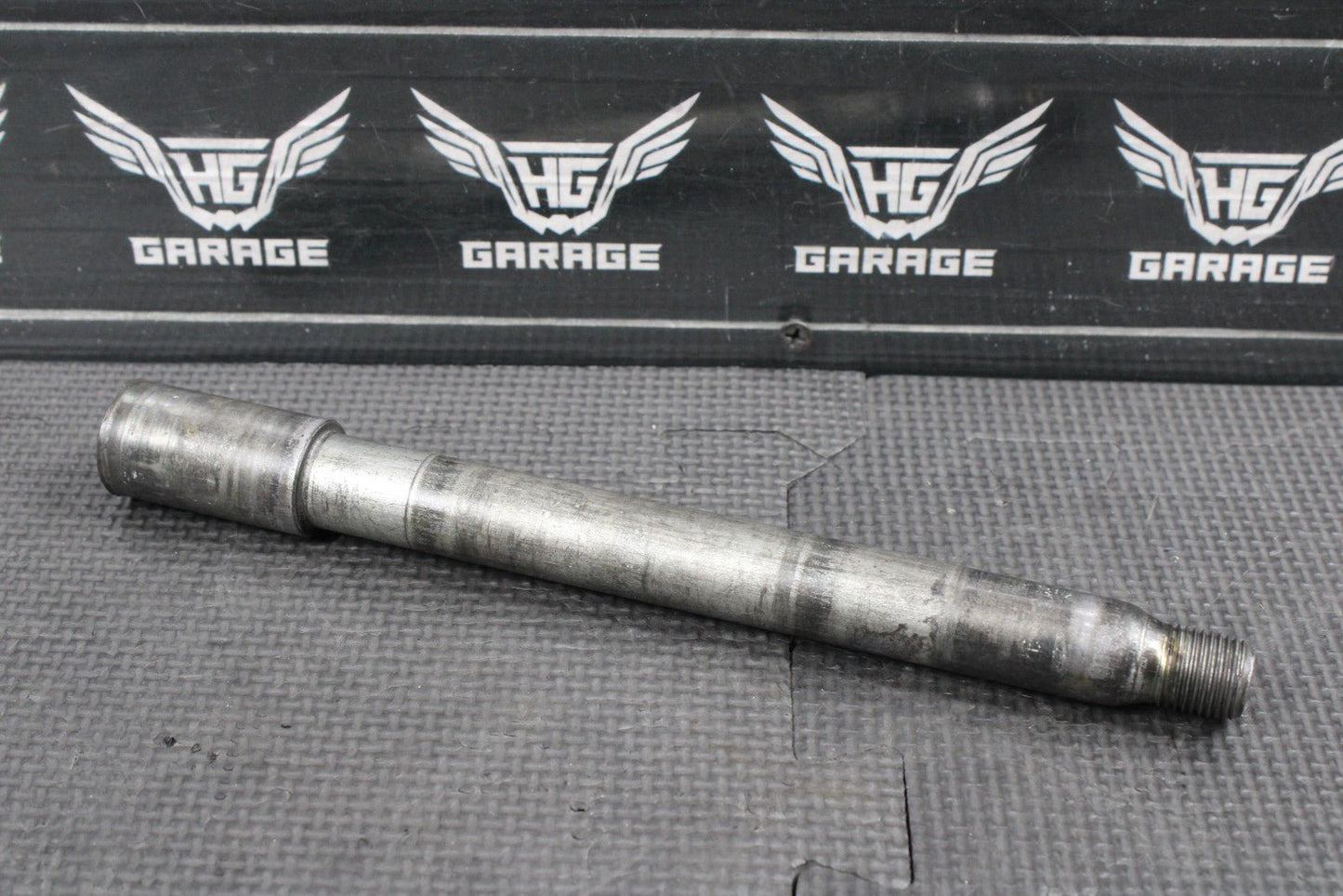 2002 YAMAHA YZ250 OEM FRONT WHEEL RIM AXLE PIVOT BOLT 5BE - 25181 - 00 - 00 - hggarage