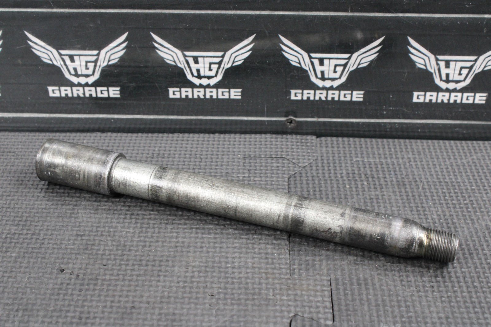 2002 YAMAHA YZ250 OEM FRONT WHEEL RIM AXLE PIVOT BOLT 5BE - 25181 - 00 - 00 - hggarage