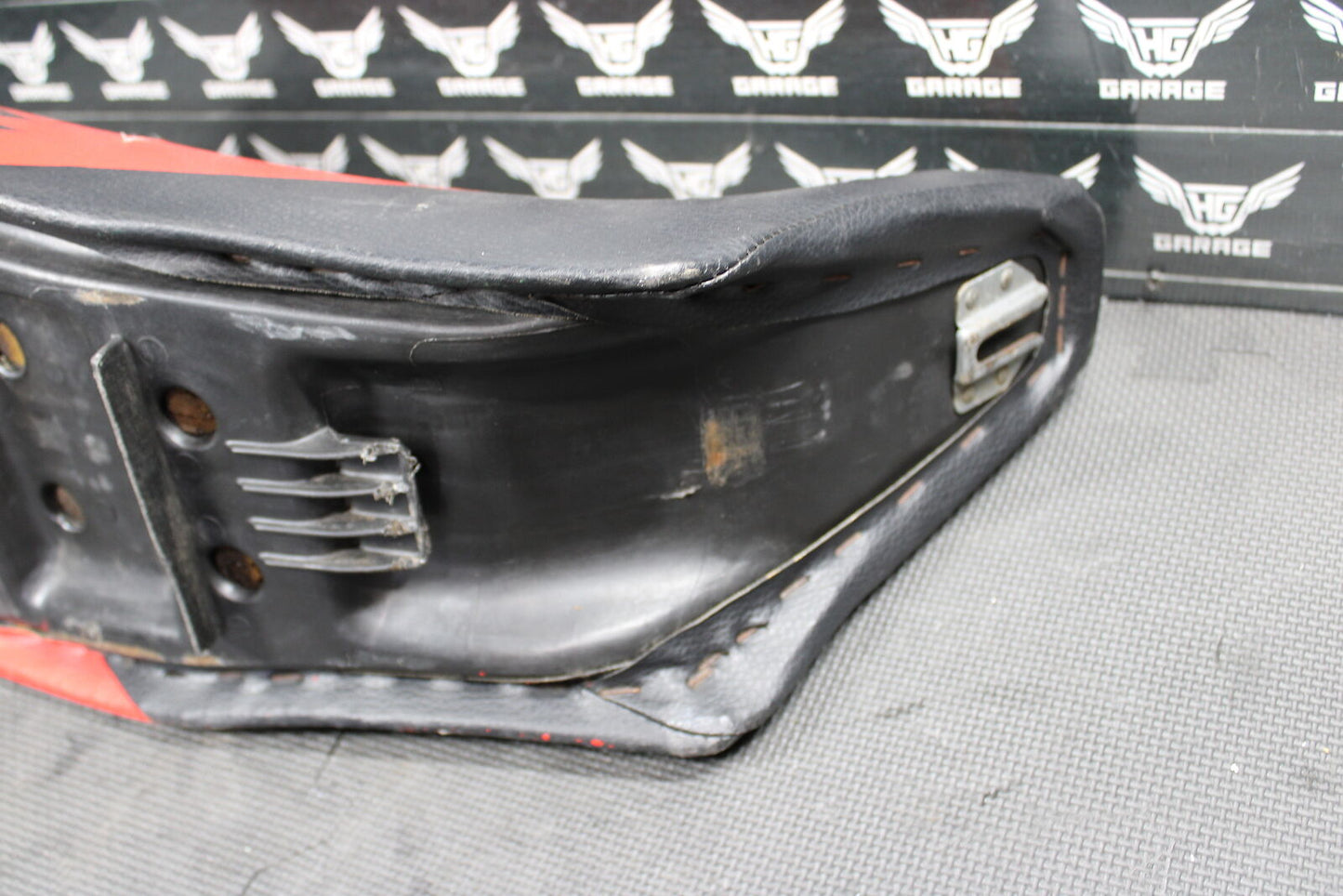 1998 HONDA XR200R 1990 1991 / 93-02 OEM SEAT SADDLE 77200-KT0-A50ZA