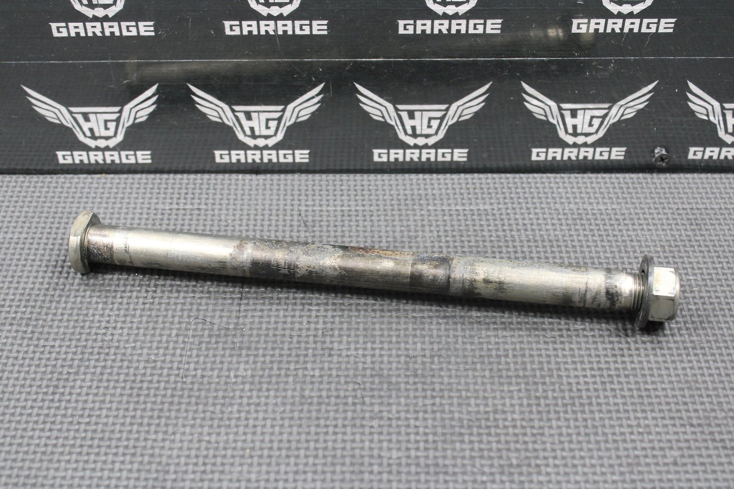 2018 SUZUKI RMZ250 RMZ450 OEM REAR BACK SWINGARM BOLT PIVOT SHAFT 61211 - 35G00 - hggarage