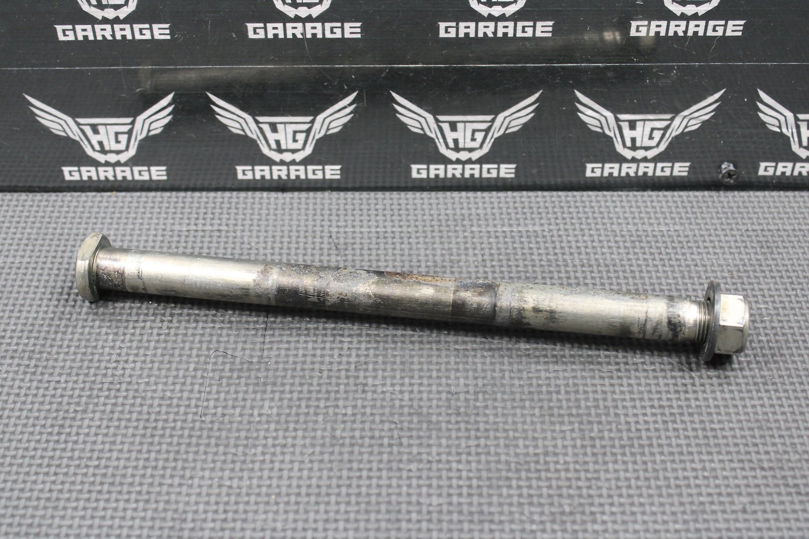 2018 SUZUKI RMZ250 RMZ450 OEM REAR BACK SWINGARM BOLT PIVOT SHAFT 61211 - 35G00 - hggarage