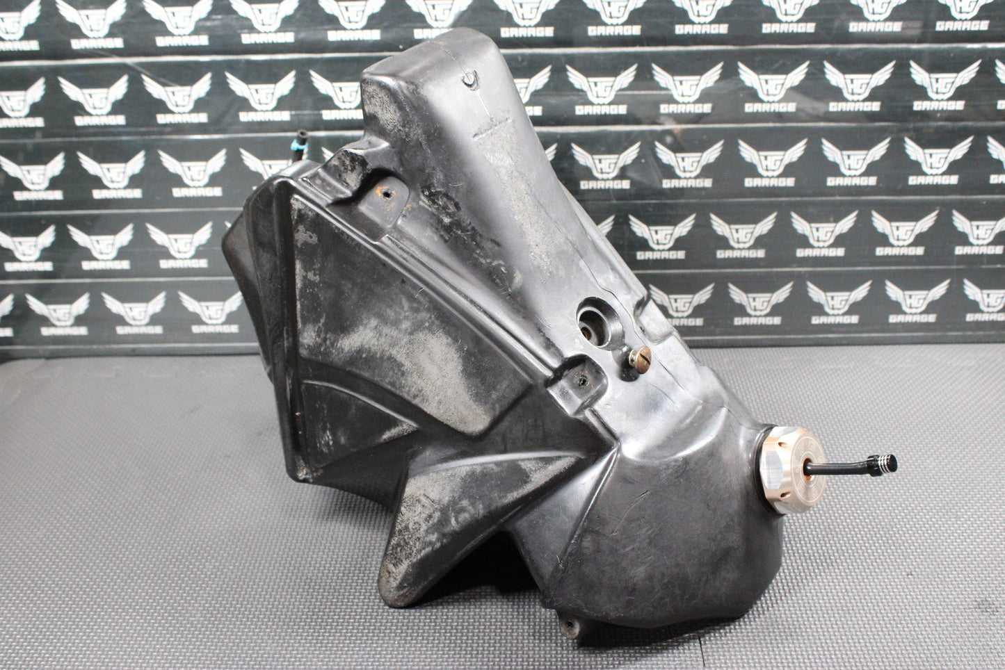 2000 KTM 250 EXC 12 LITER OEM GAS FUEL TANK CELL PETROL RESERVOIR 52307013000 - hggarage