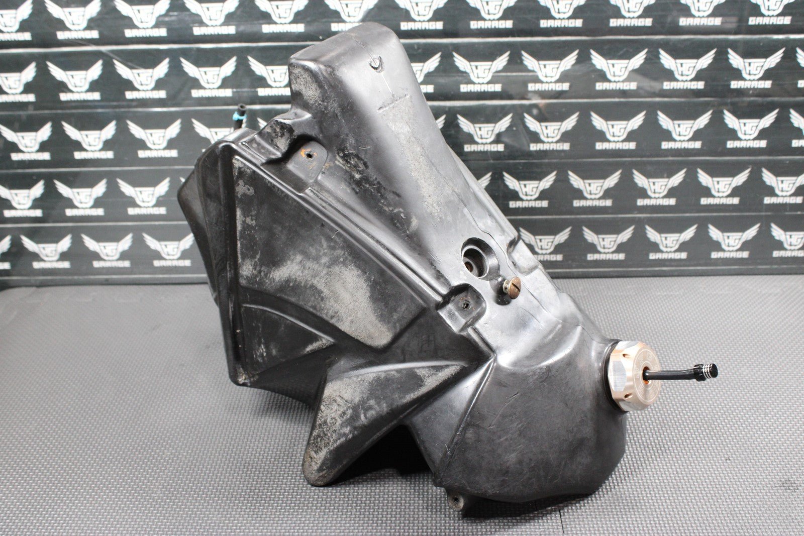 2000 KTM 250 EXC 12 LITER OEM GAS FUEL TANK CELL PETROL RESERVOIR 52307013000 - hggarage